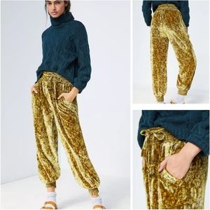 Anthropologie chartreuse velvet joggers 3X